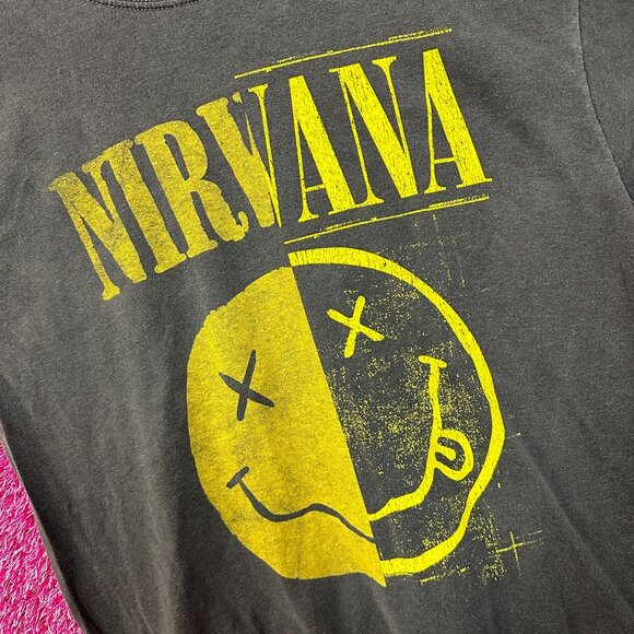 Nirvana Never mind Smiley Grunge Tshirt size Large - Picture 4 of 6